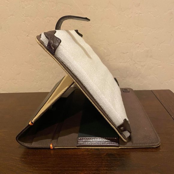 Tommy Bahama Rugged & Vintage iPad 1 2 3 Case - Picture 5 of 8